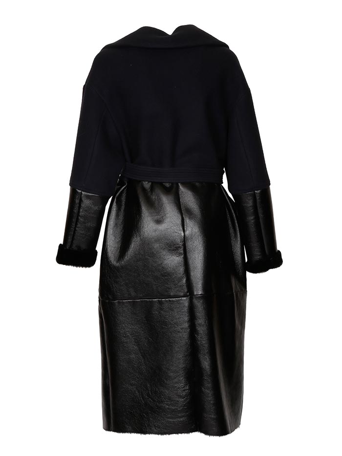 Blancha, Cappotto